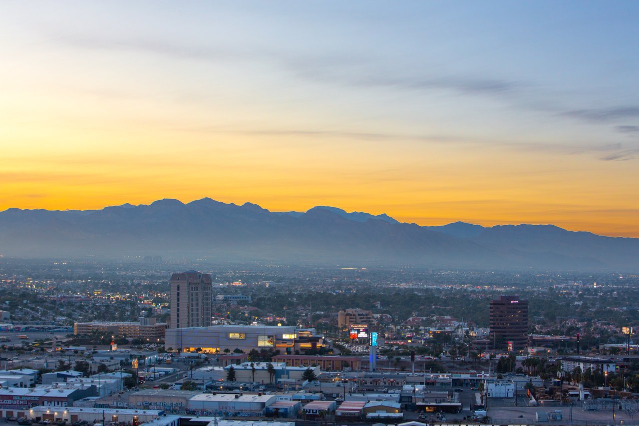 2700 Las Vegas Boulevard 2303