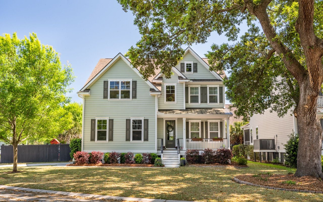 Idyllic Corner Lot in Oyster Point – 2292 Skyler Drive