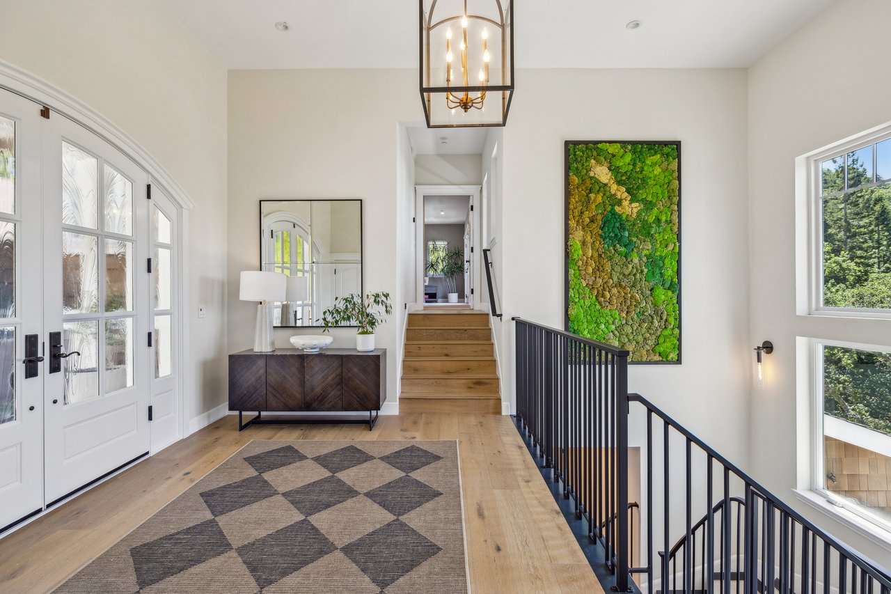 6 Live Oak Way