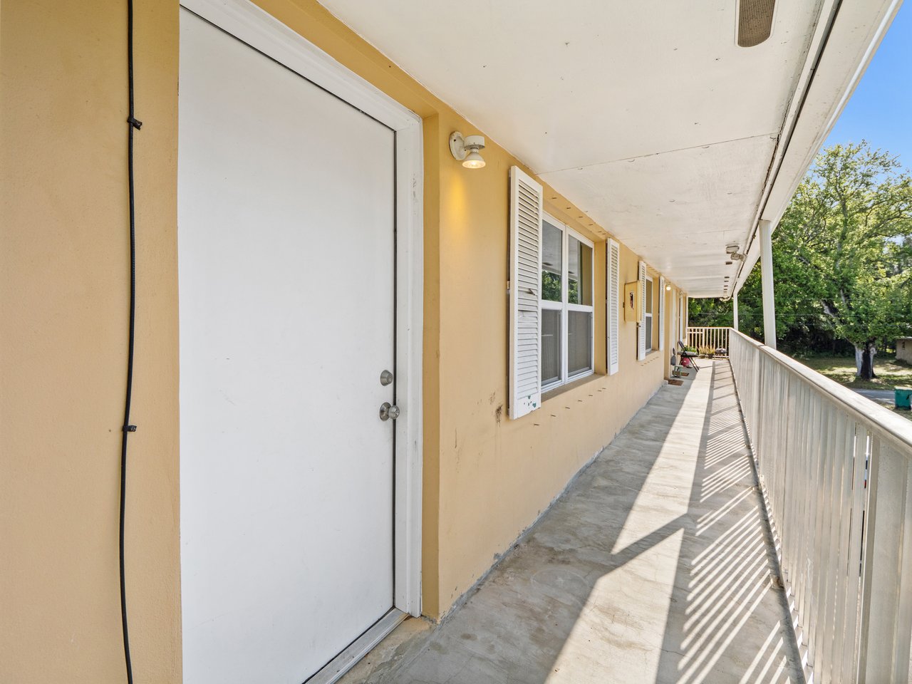 85,87,89 NW Irwin Ave