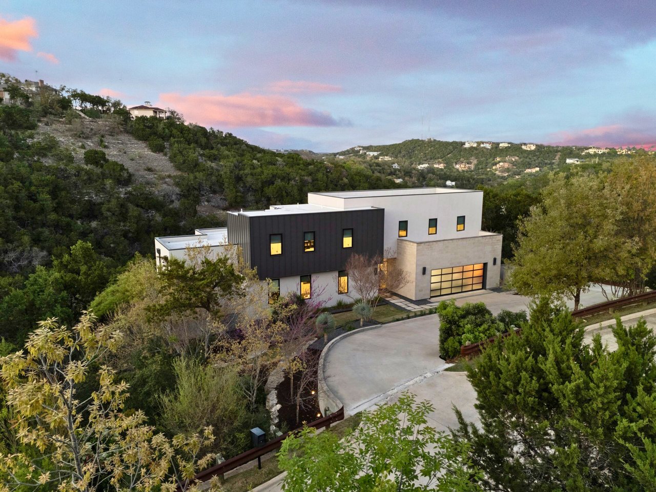 West Lake Hills Modern Sanctuary