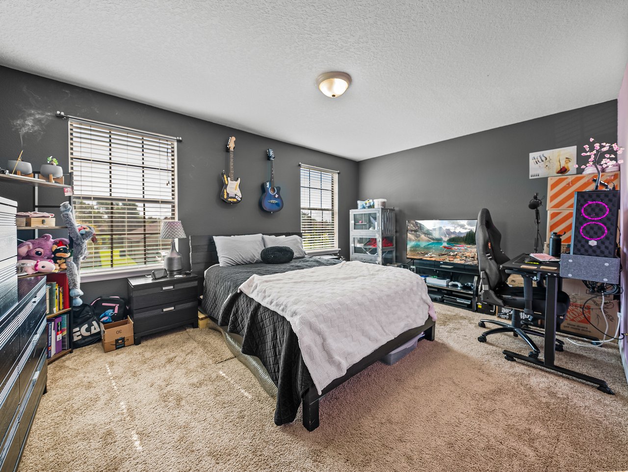 5660 Elsinore Way