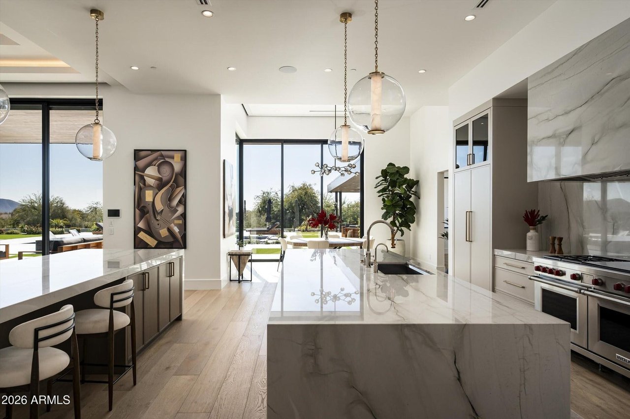 9245 E RIMROCK Drive