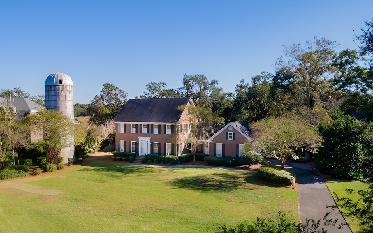 A Featured Listing – 915 Paul Revere Court