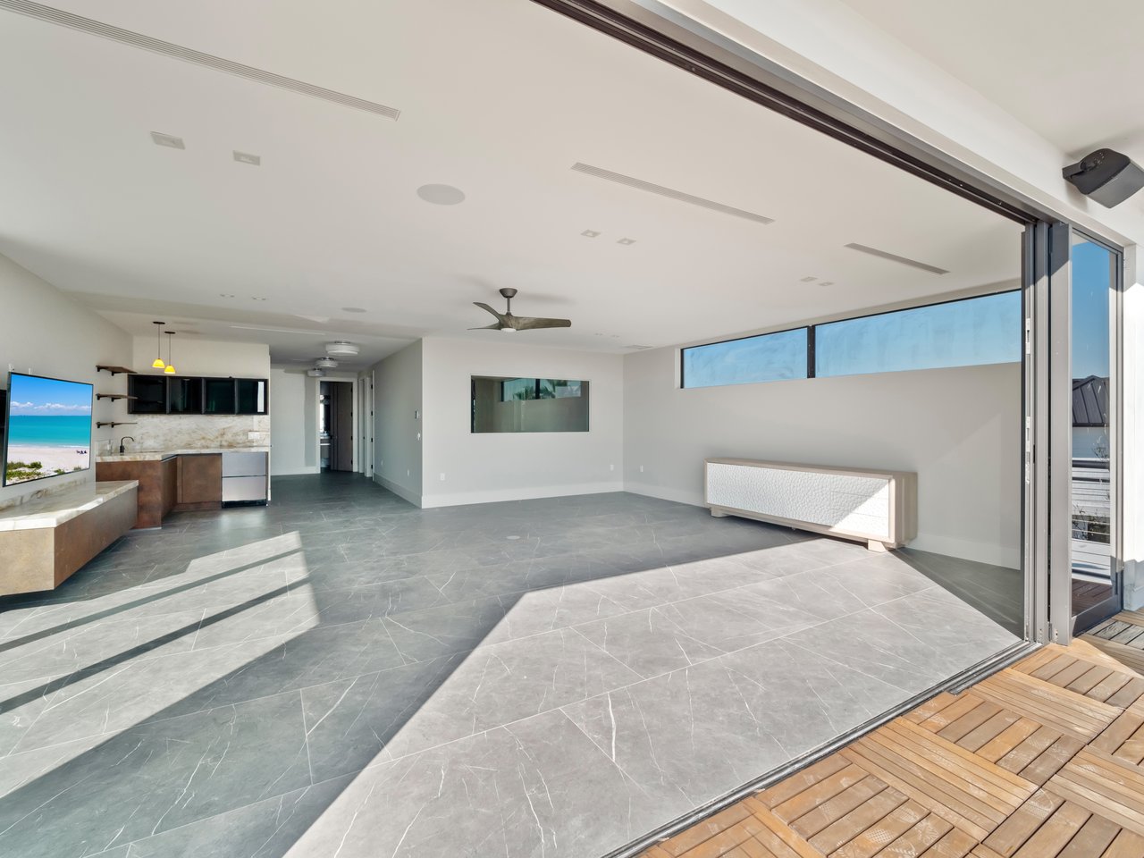 3615 W Gulf DR