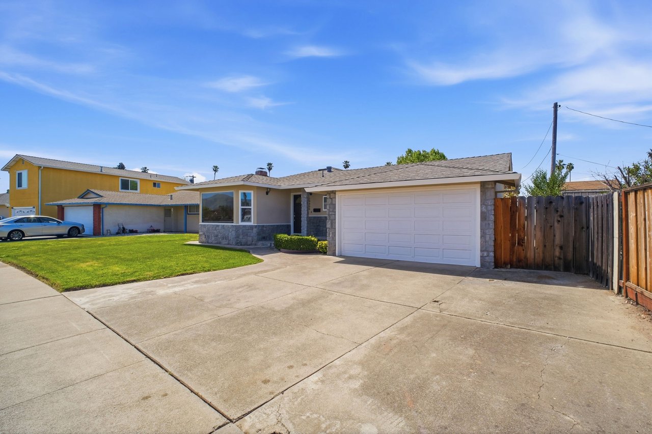 Turn Key Beauty in Sundale