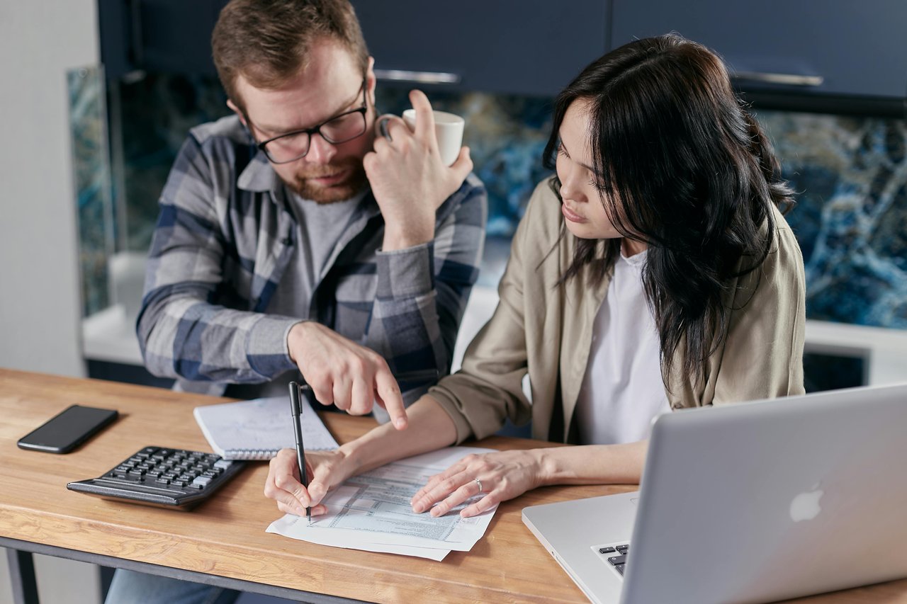 7 Essential Tips for Couples to Master Budgeting Together