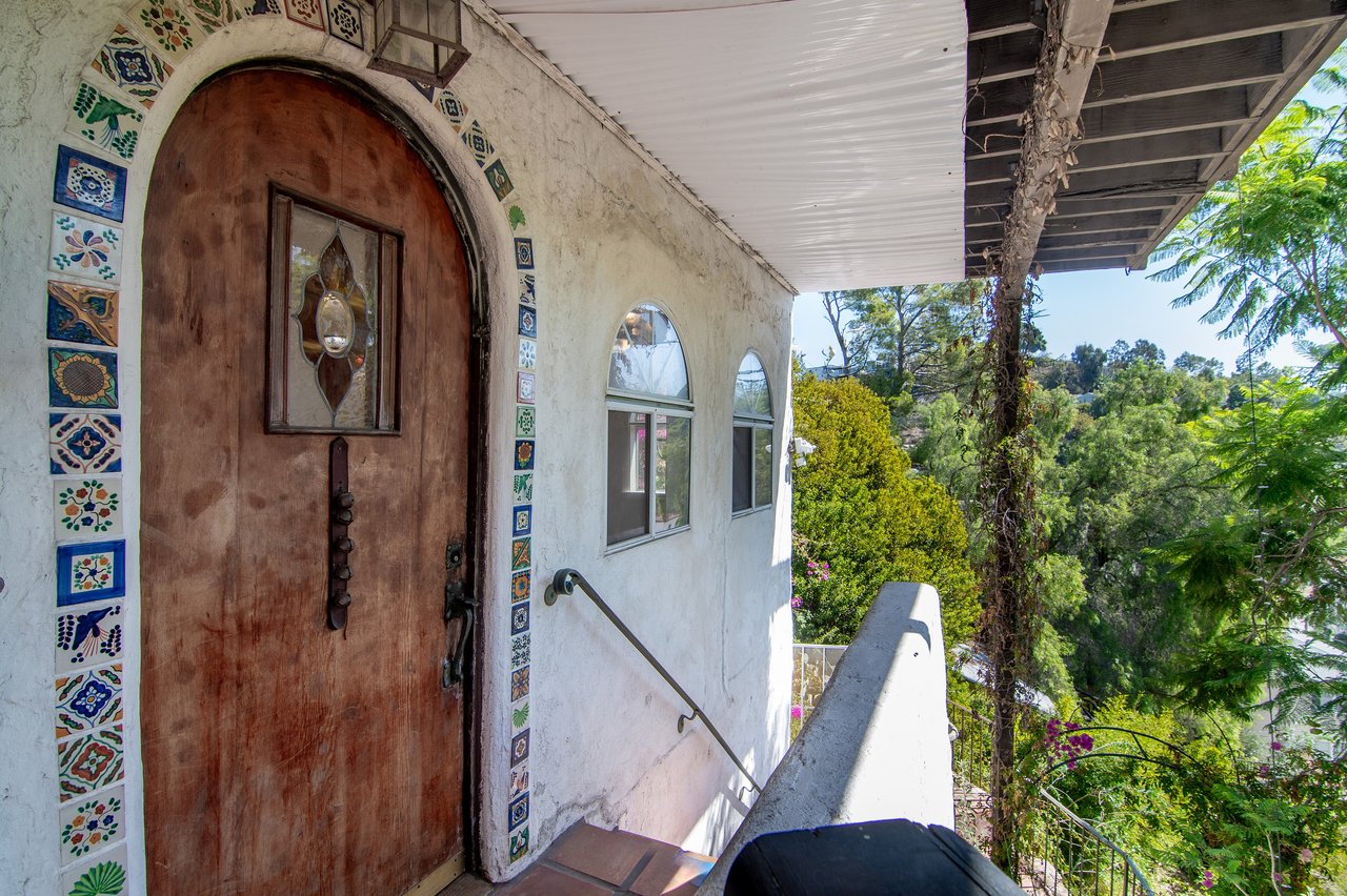 6131 Glen Tower St.