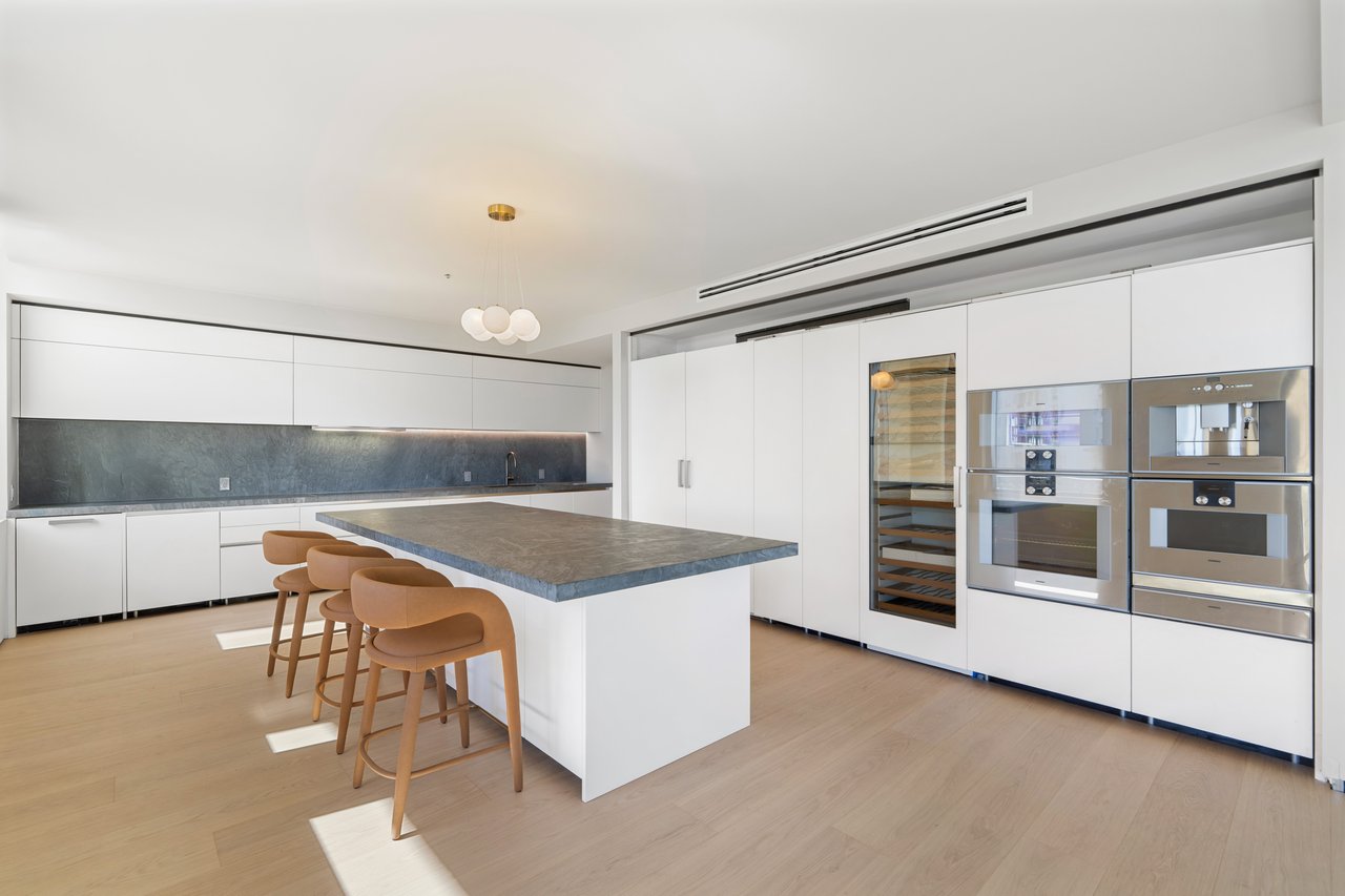 Palazzo Del Sol 7043