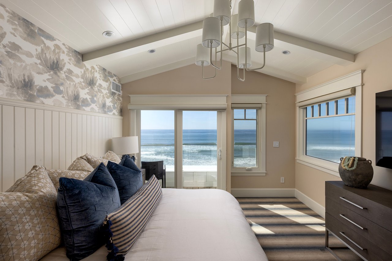 1880 N El Camino Real 23