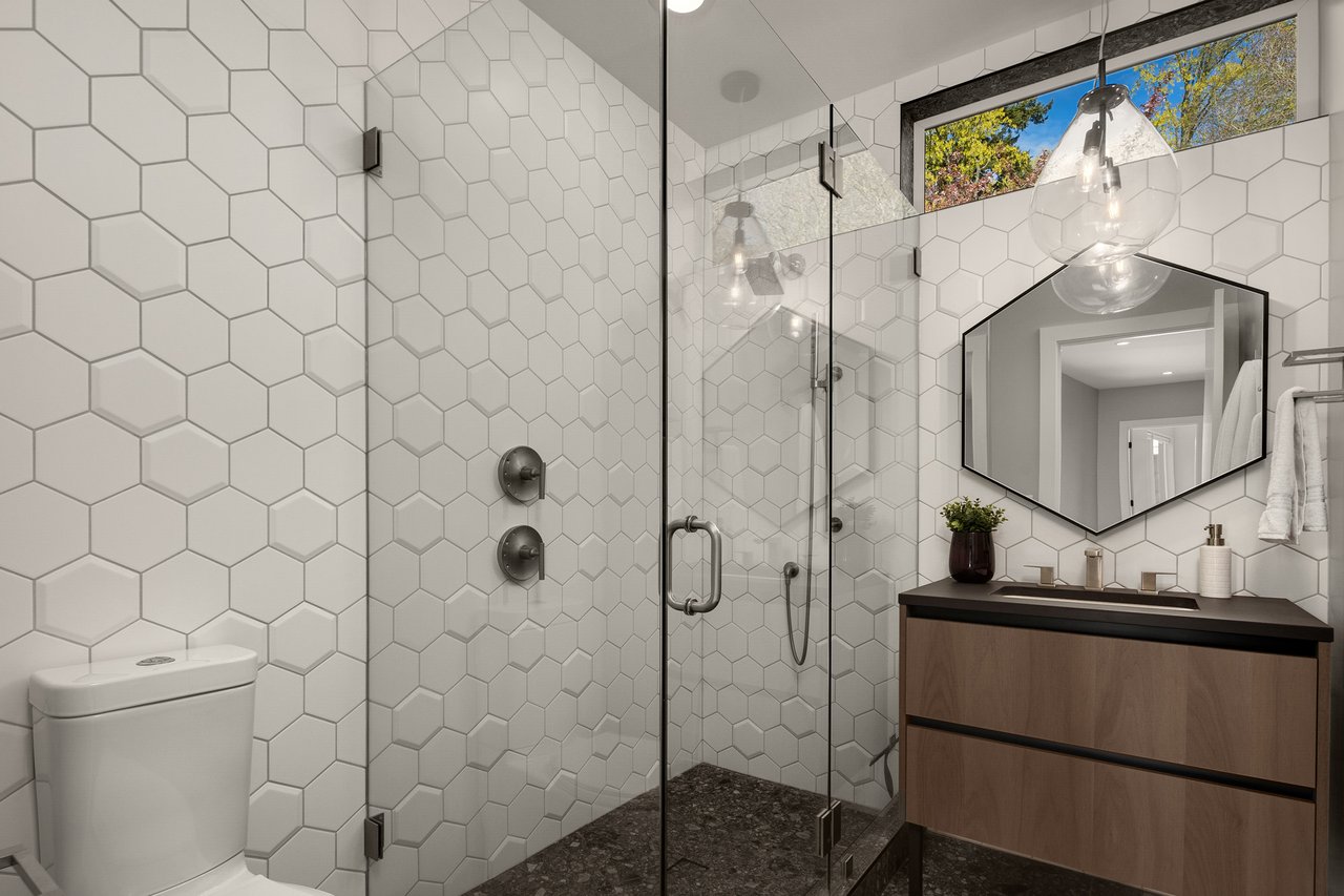 10410 NE 53rd Street