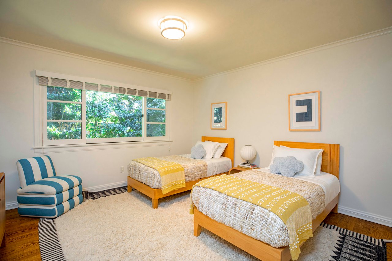 1296 Capri Dr, Pacific Palisades