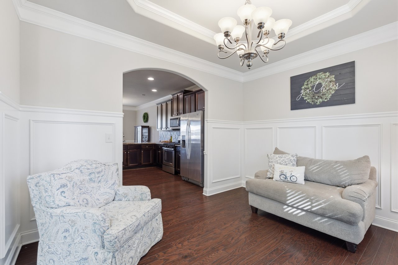 24 Dunsborough Drive