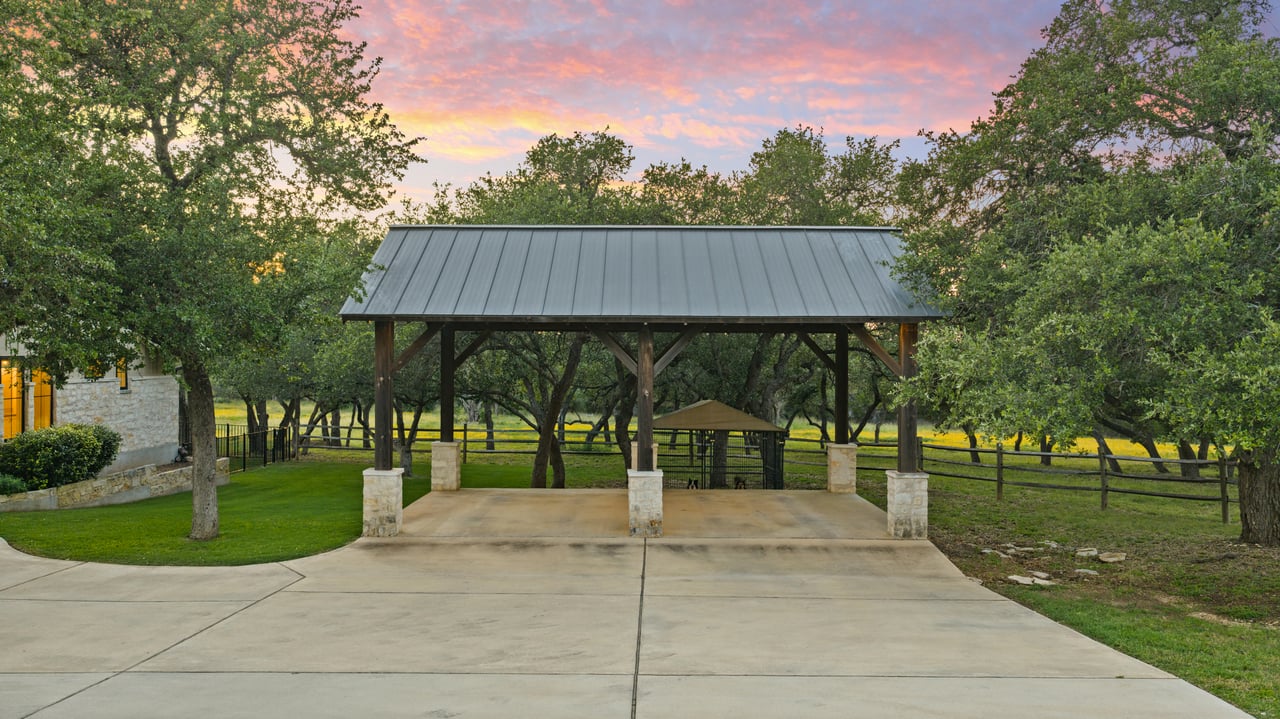 1457 Avenida High View