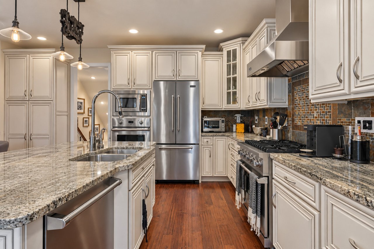 39 Woodstone Circle, Millburn, NJ 07078