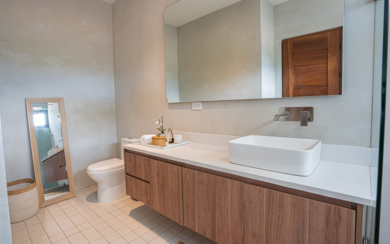 Casa Ko | Tropical Modern 4BR Retreat in Tamarindo with Exclusive Beach Club Membership