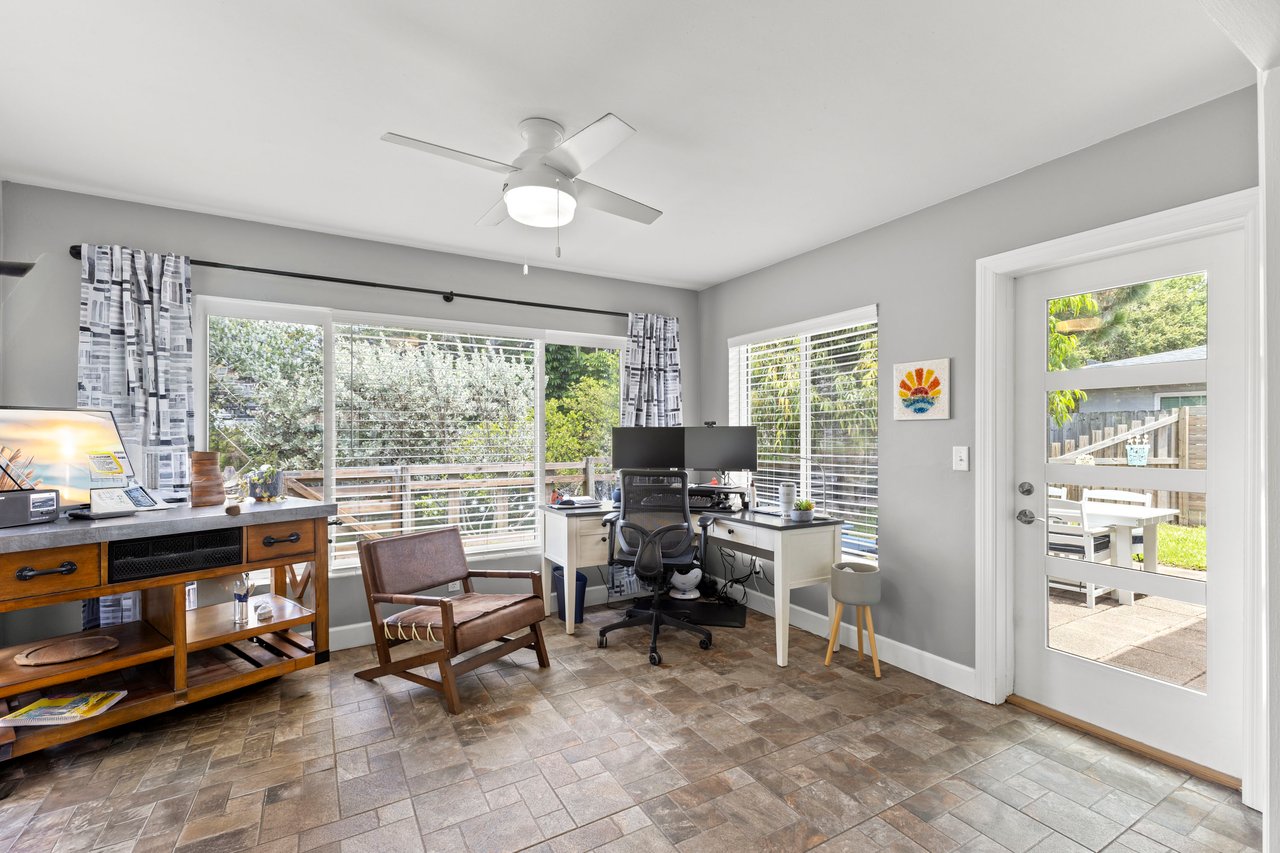 805 Wellington Dr 