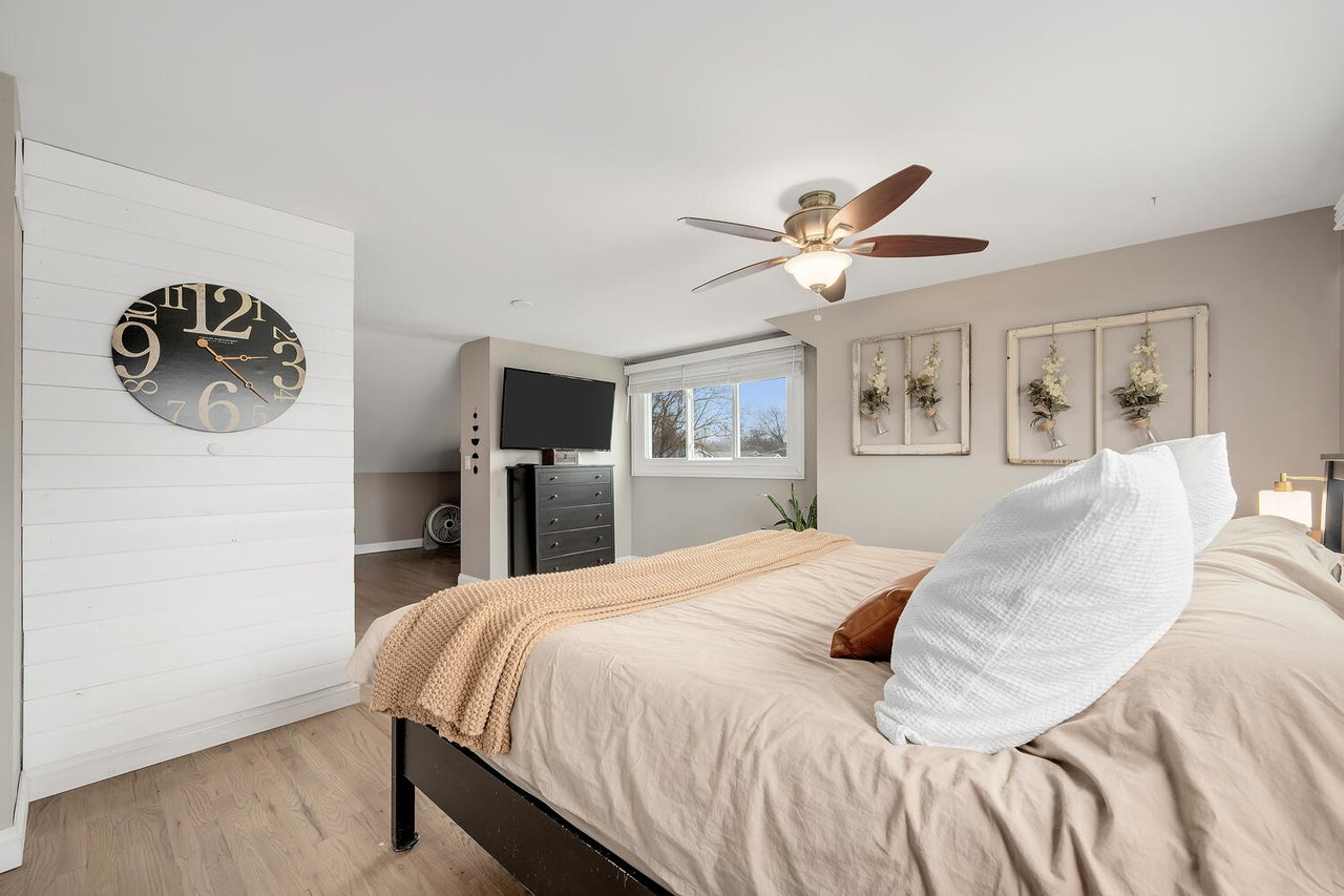 0S725 East St, Winfield IL – Updated Farmhouse with Charm, Space, and Location