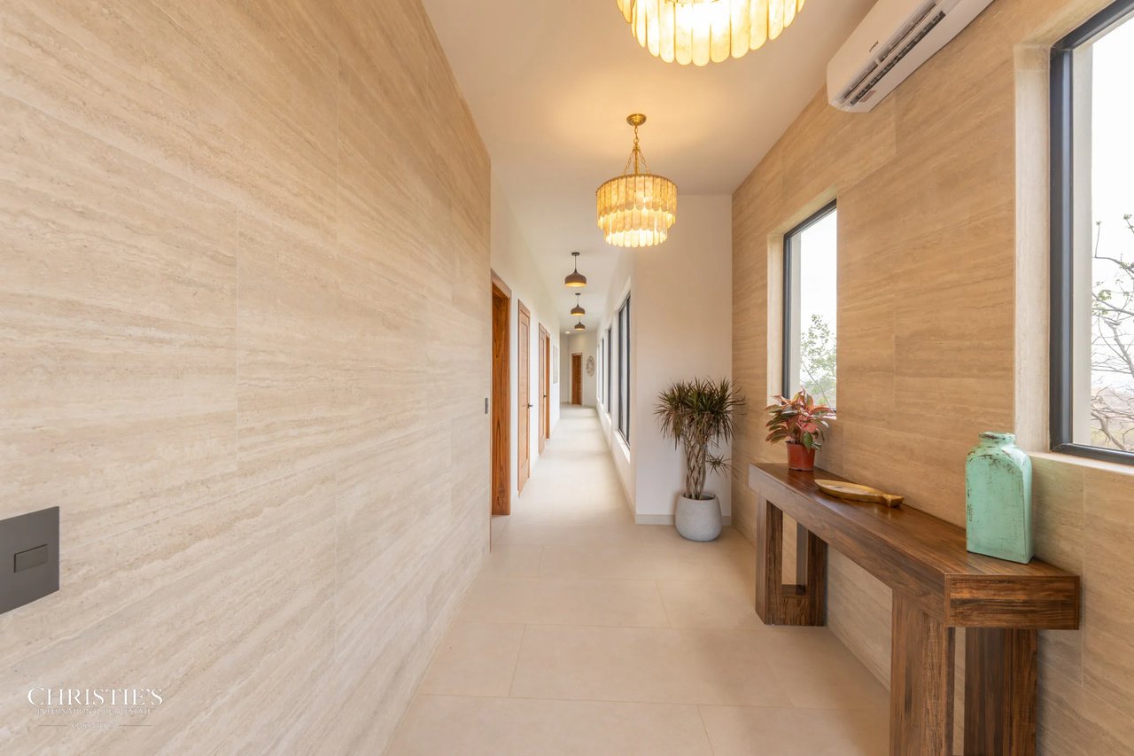 Casa Vista Escondida