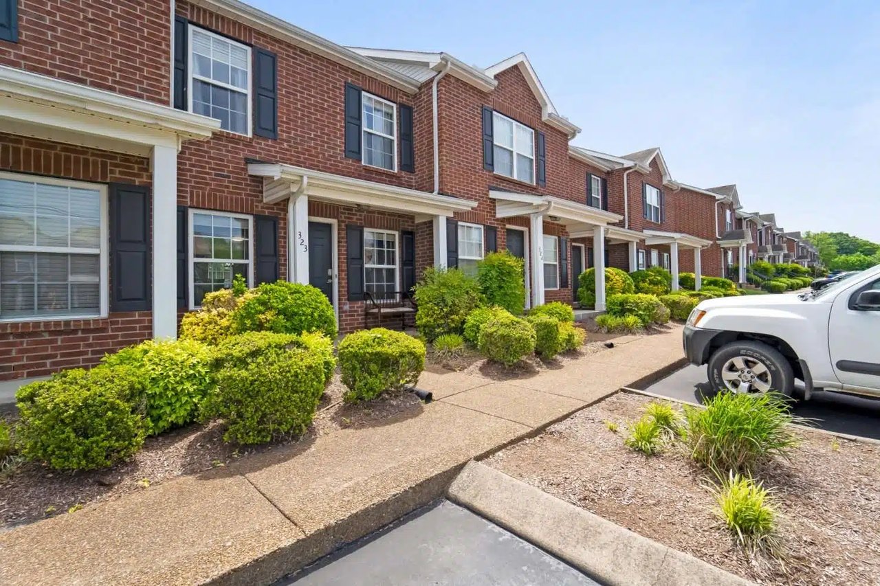 Sold! Gorgeous Renovated Smyrna Townhome