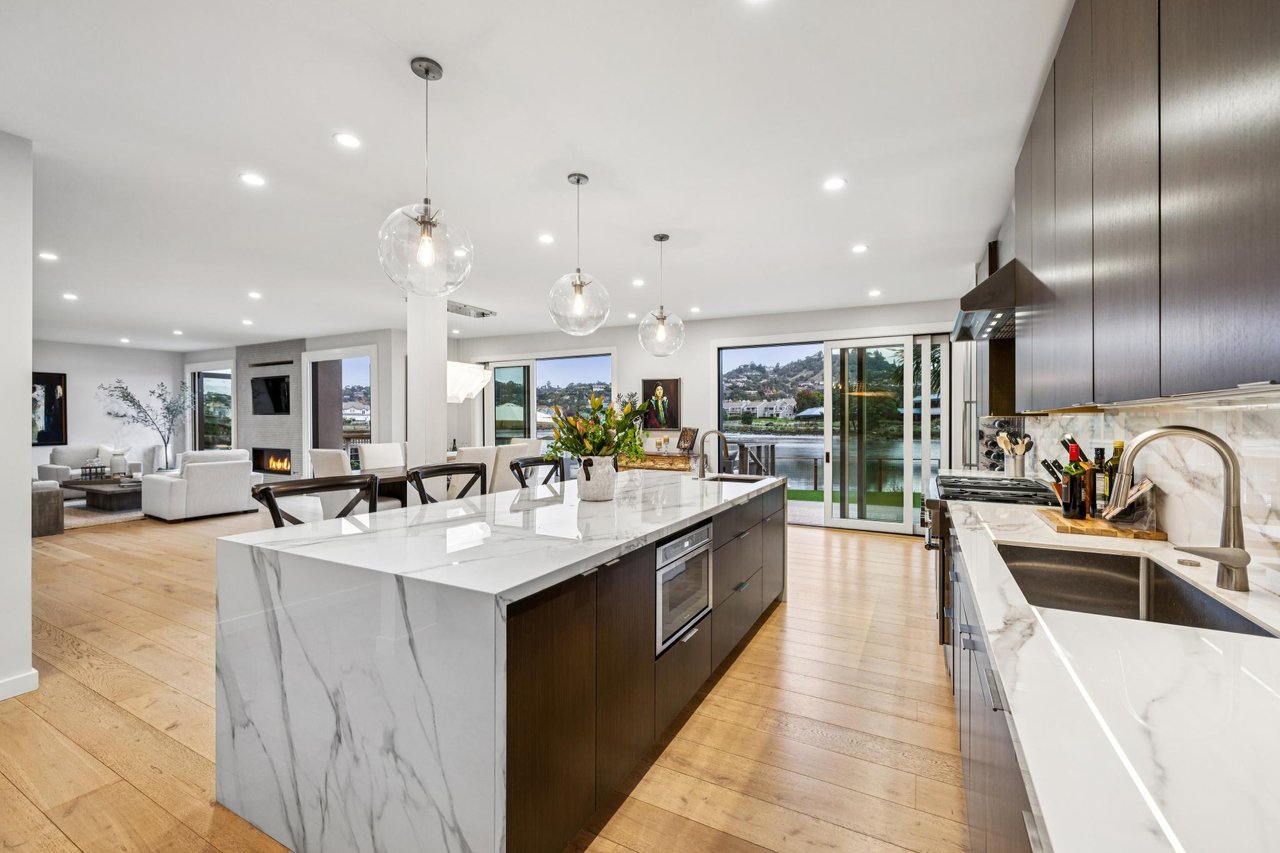 Luxurious Waterfront Home in Larkspur Marina