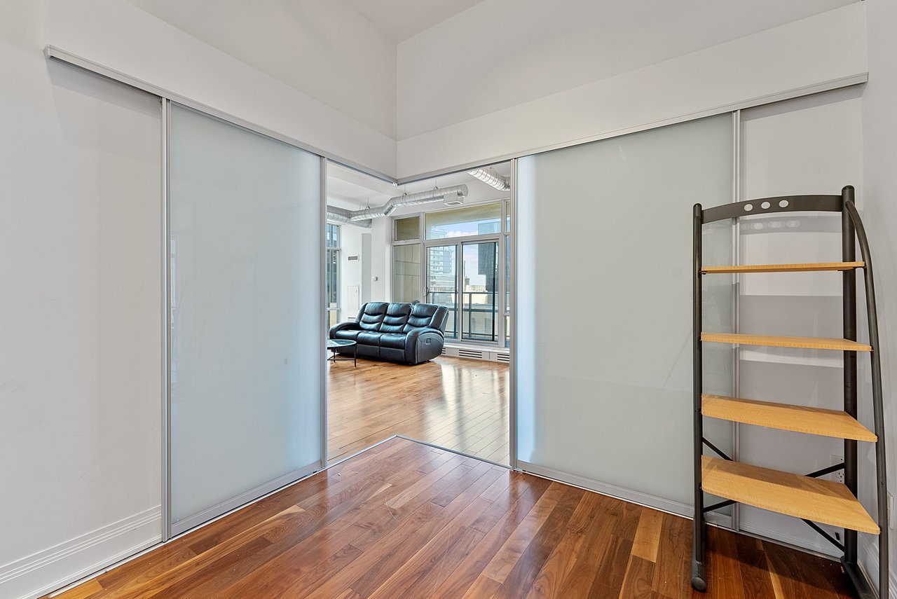 2191 Yonge Street Unit: L7
