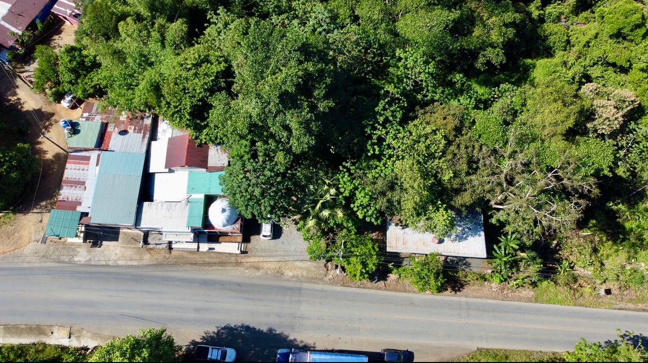Commercial Shop with Two Cabins in Barú, Dominical