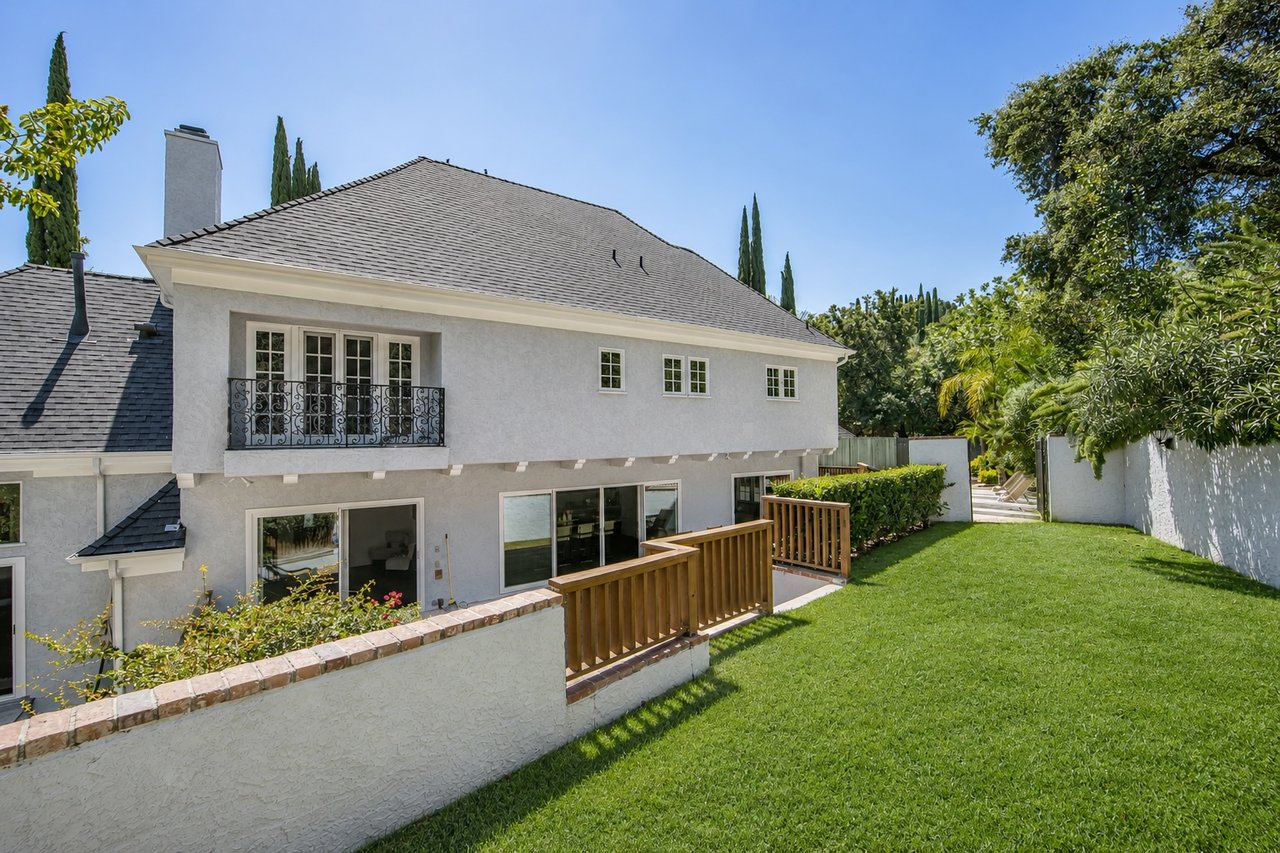 3891 Sepulveda Blvd, Sherman Oaks 