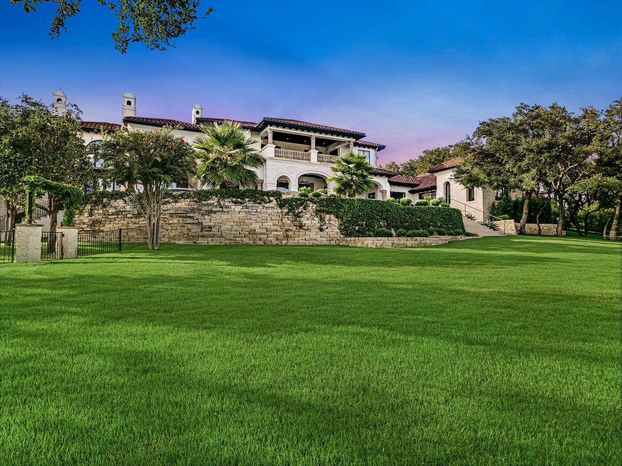Estate on Mirador
