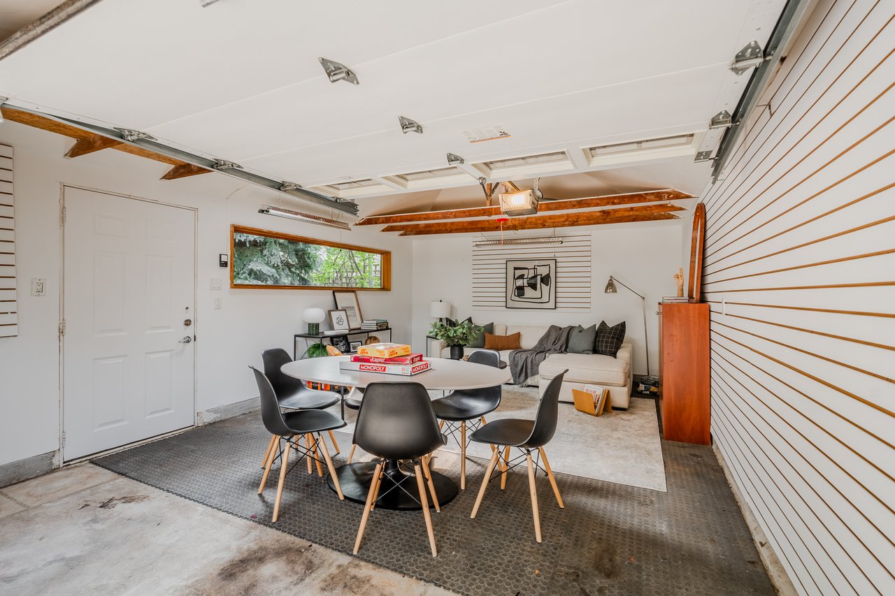 296 Linsmore Cres