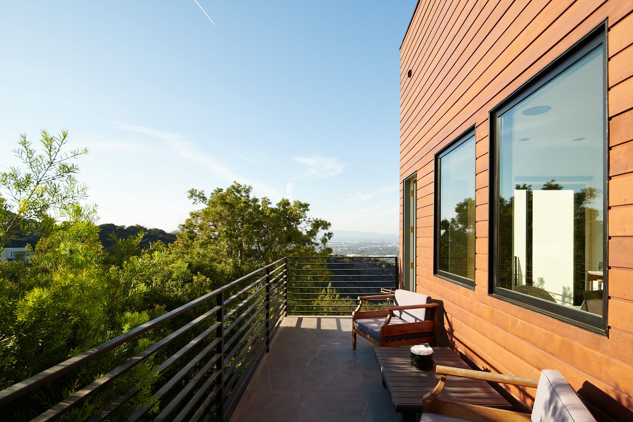 13331 Mulholland Dr, Beverly Hills