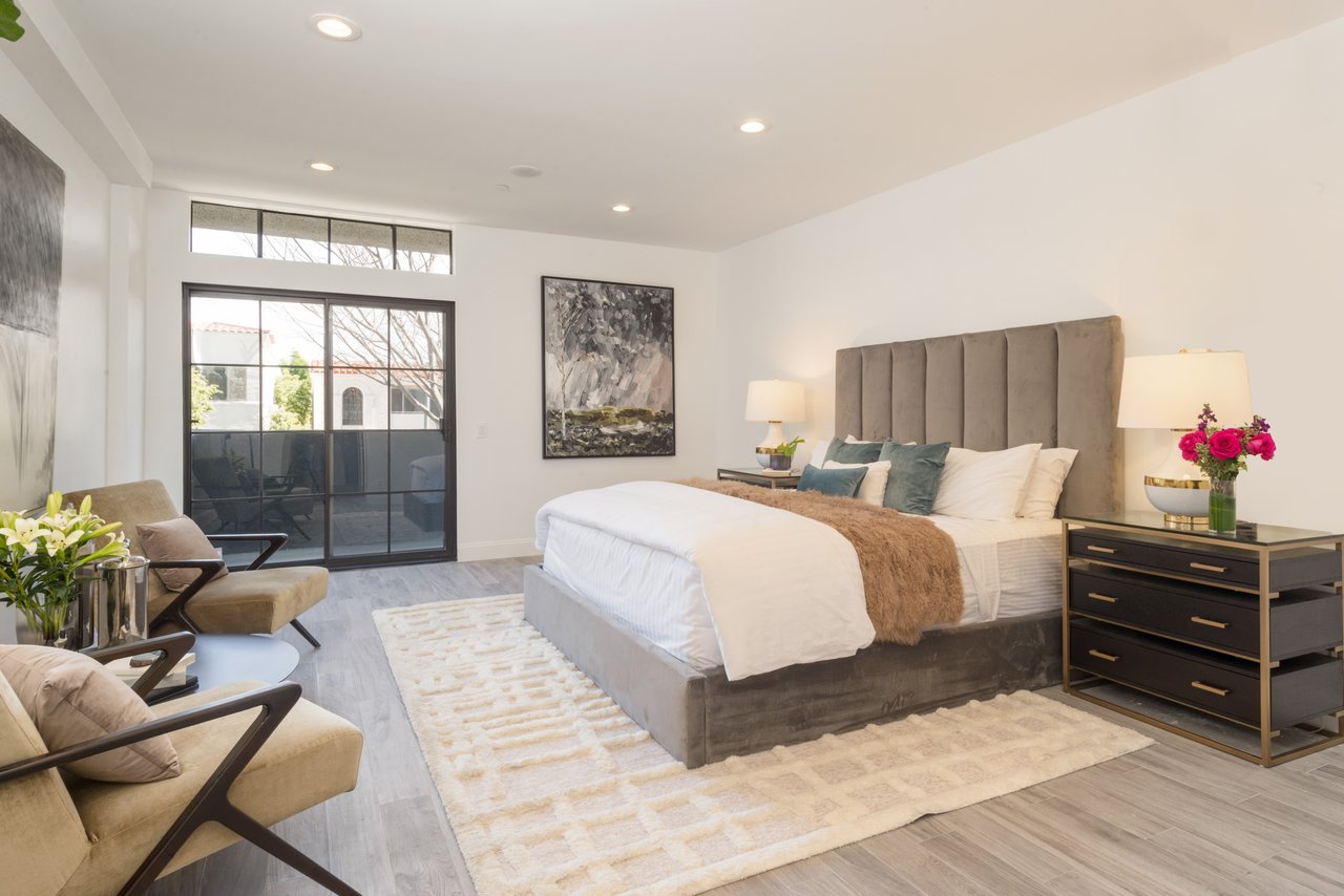 235 South Reeves Drive