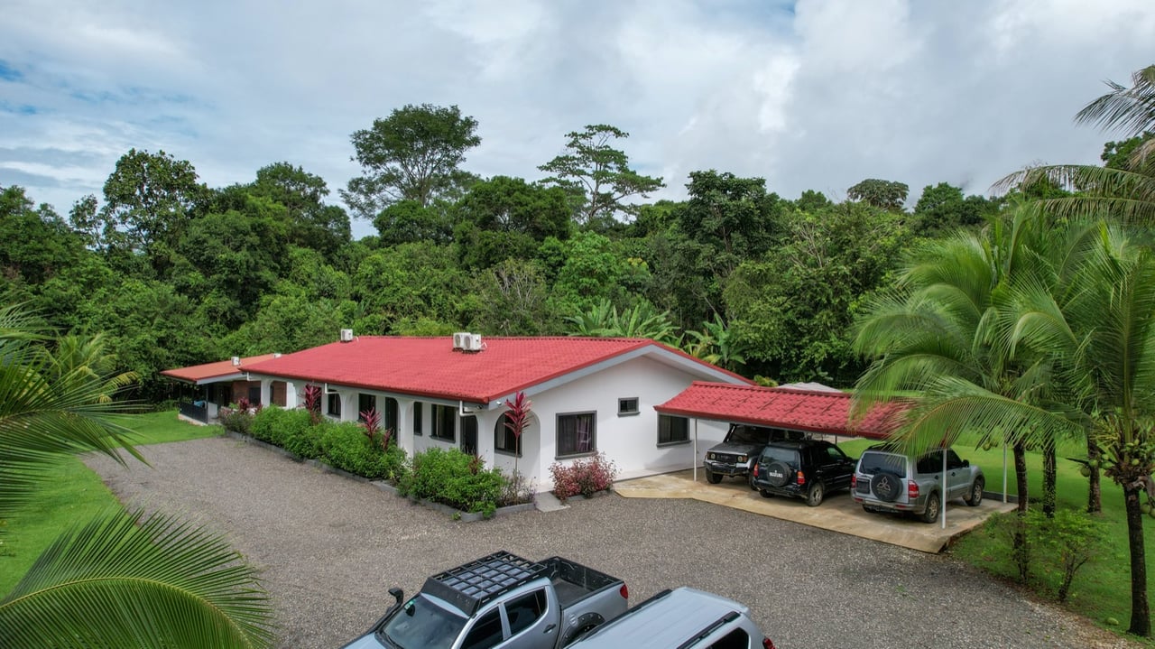Versatile Multi-Unit Property with Income and Expansion Potential