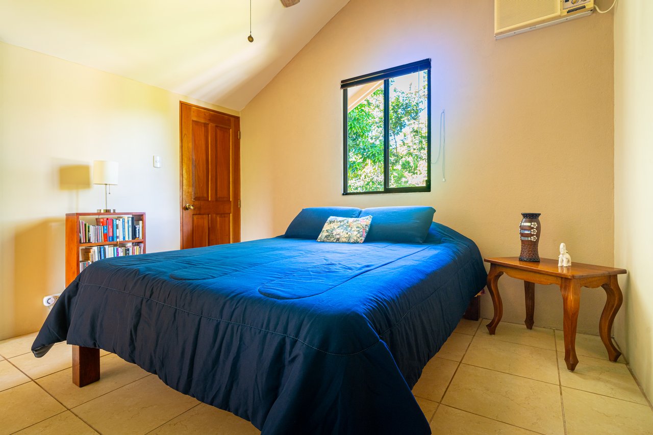 Casa Brisa de La Playa, 2 Bedroom Home Just Steps From the Beach!