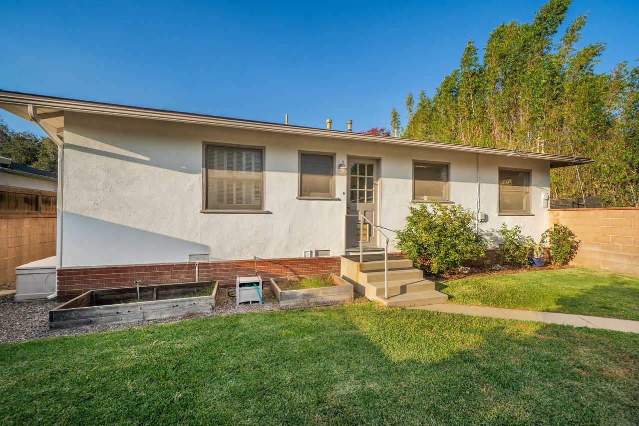 226 E Villanova