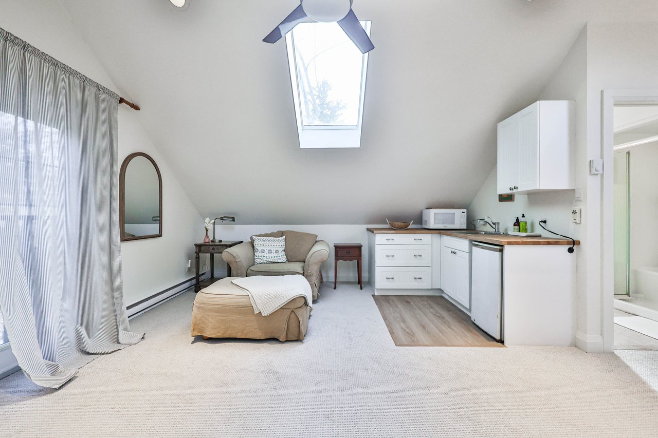 52 Kerr Street, Oakville