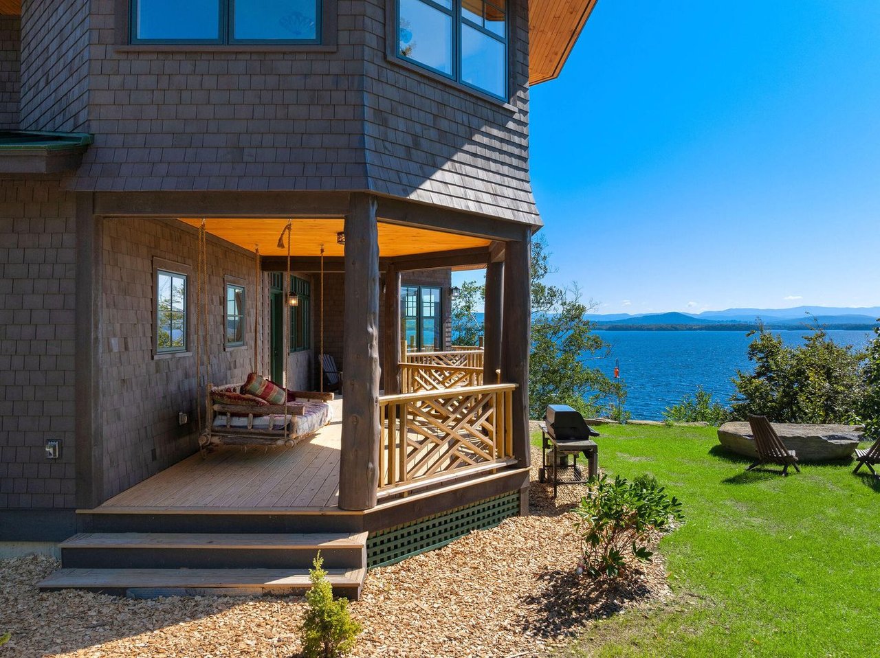 2226 Lake Shore Road