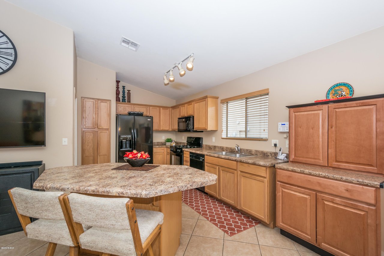 39039 Furlong Ct