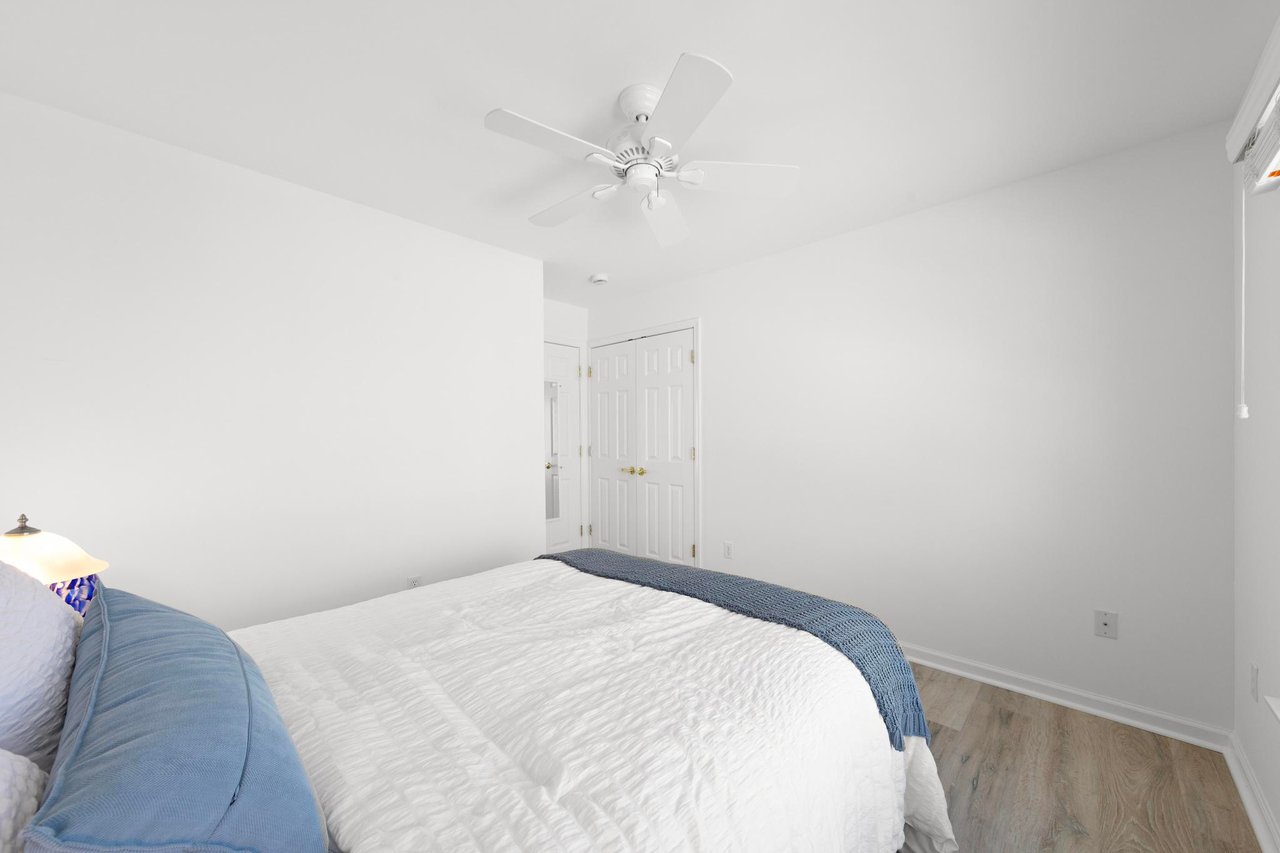 7 W Julia Ave, Long Beach Twp