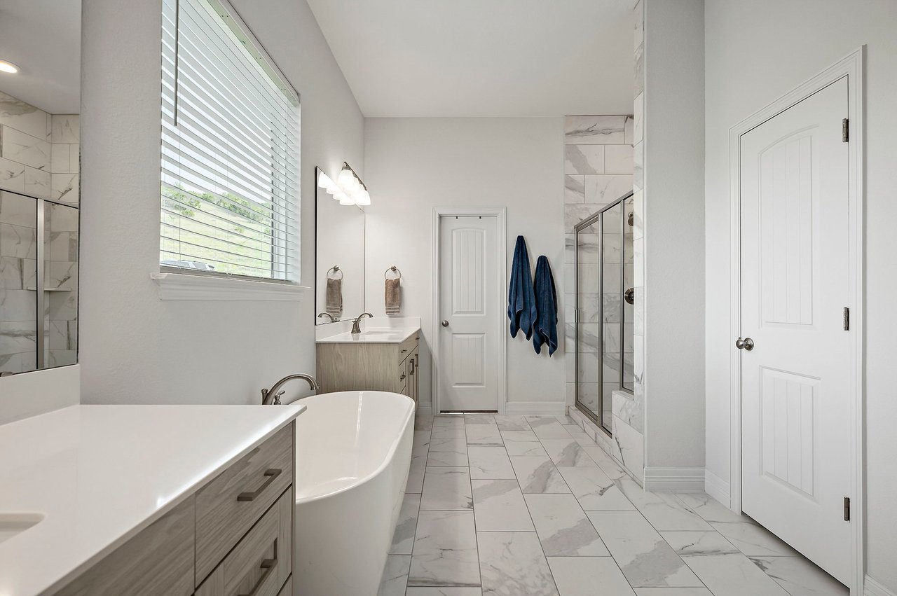 Contemporary Sweetwater Stunner