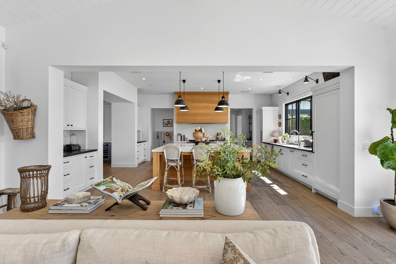 5217 E CALLE REDONDA