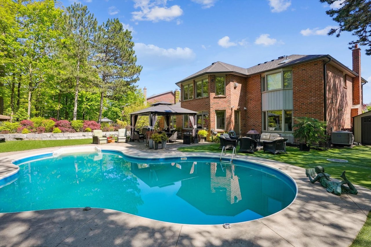 1662 Roundleaf Court