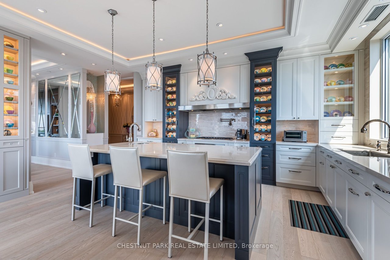 MIDTOWN PENTHOUSE 