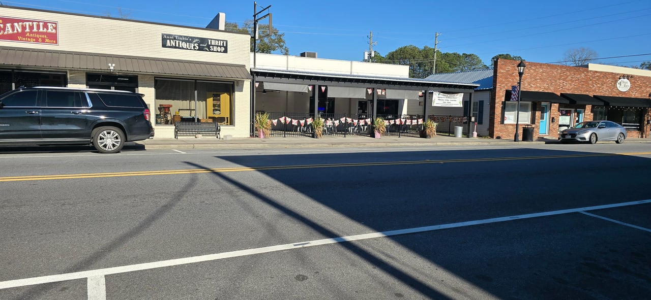 Life In Springfield GA: Main Street, Events, And Local Flavor