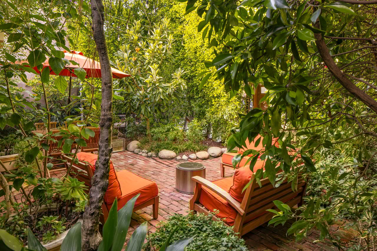 2536 Beverley Ave, Santa Monica 