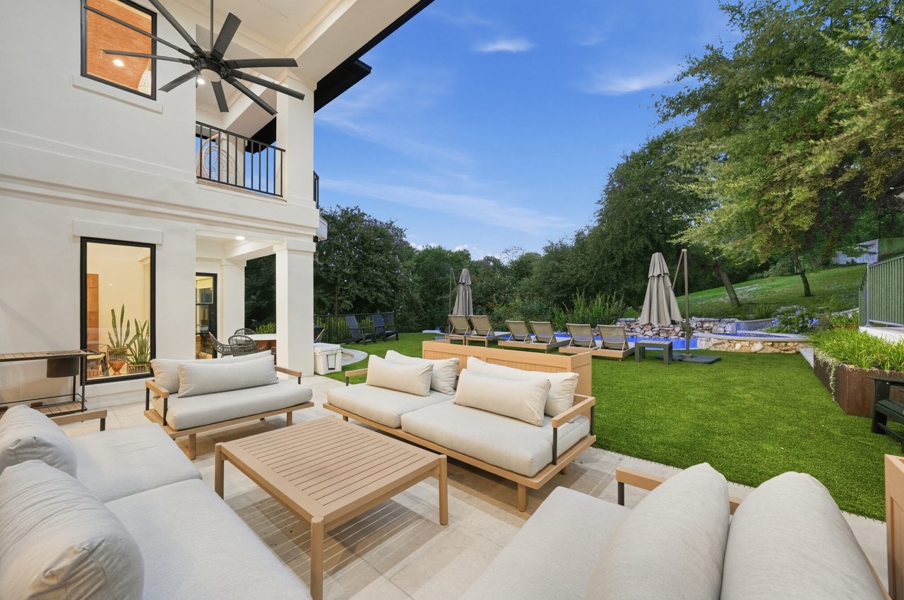 THE CANOPY 3.3 private acres in the heart of West Lake Hills.