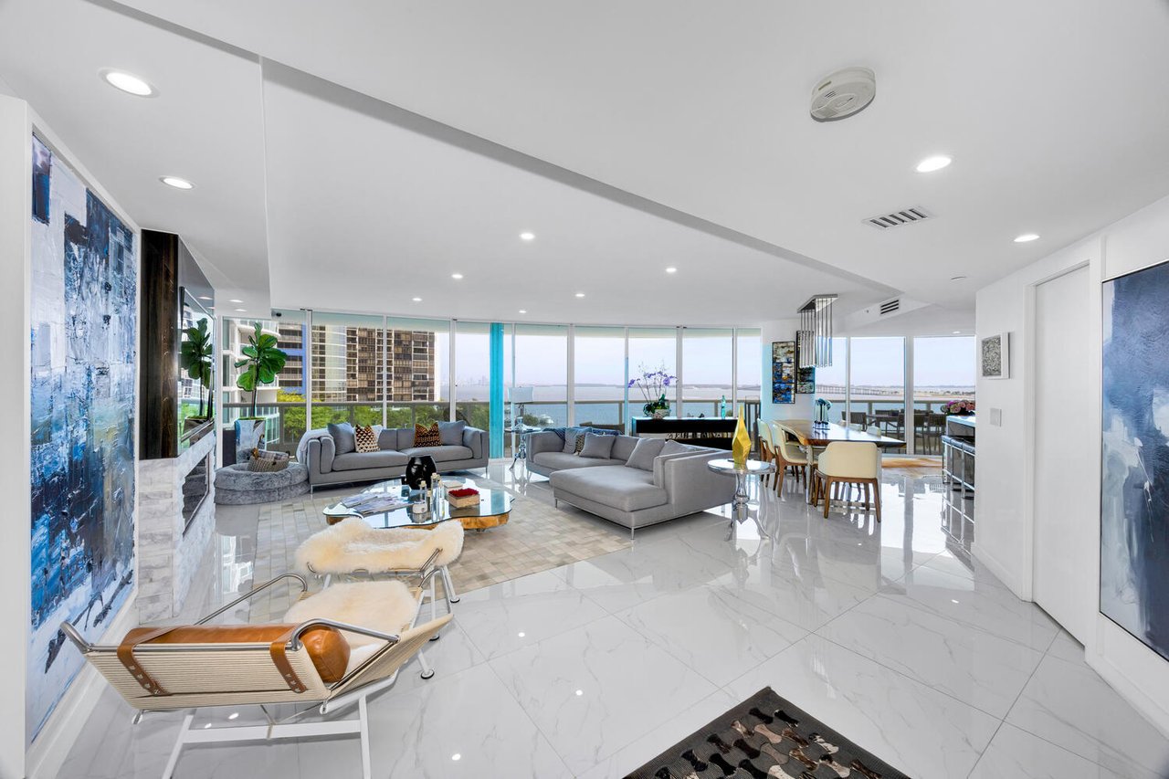 Bristol Towers Unit #801 Closes at $2,075,000