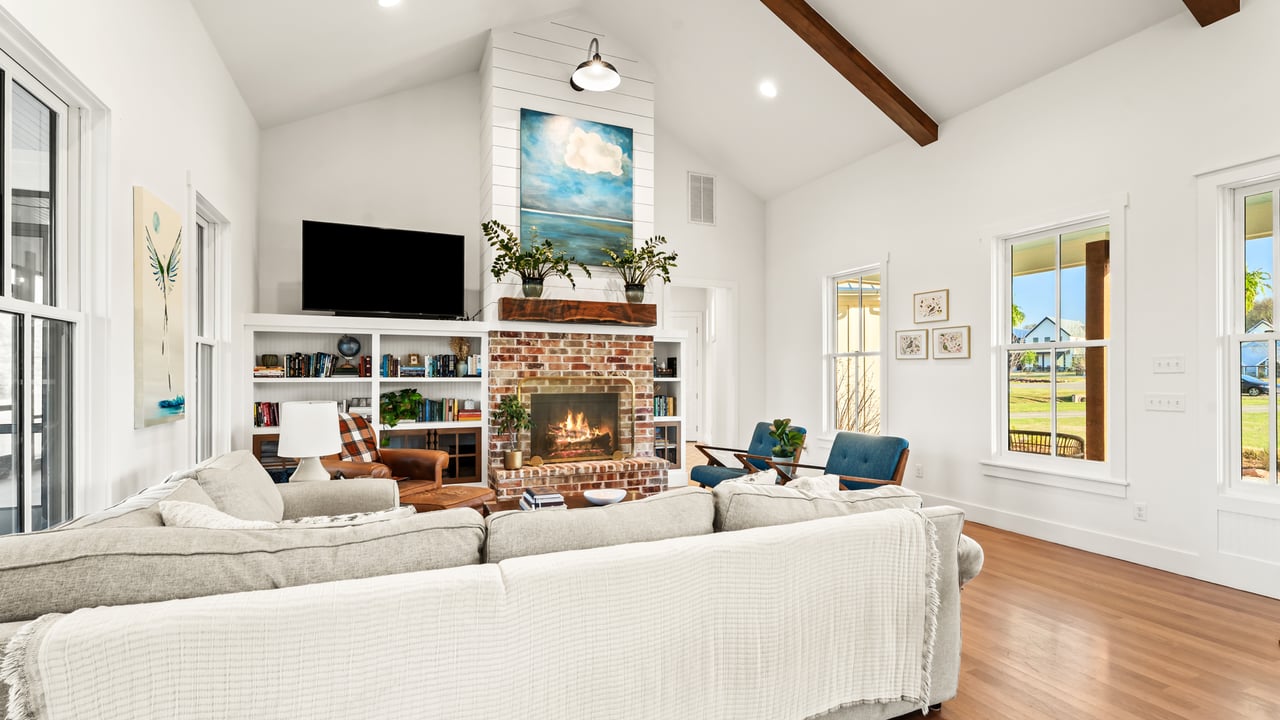 SOLD IN THREE DAYS. FIFTY THOUSAND OVER LIST. THIS IS WHAT HAPPENS WHEN EVERYTHING GOES RIGHT.  The Prairie at Post | Arcadia, Oklahoma - Wyatt Poindexter - The Agency