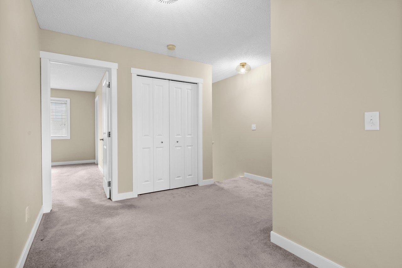 156 Rockyspring Grove NW