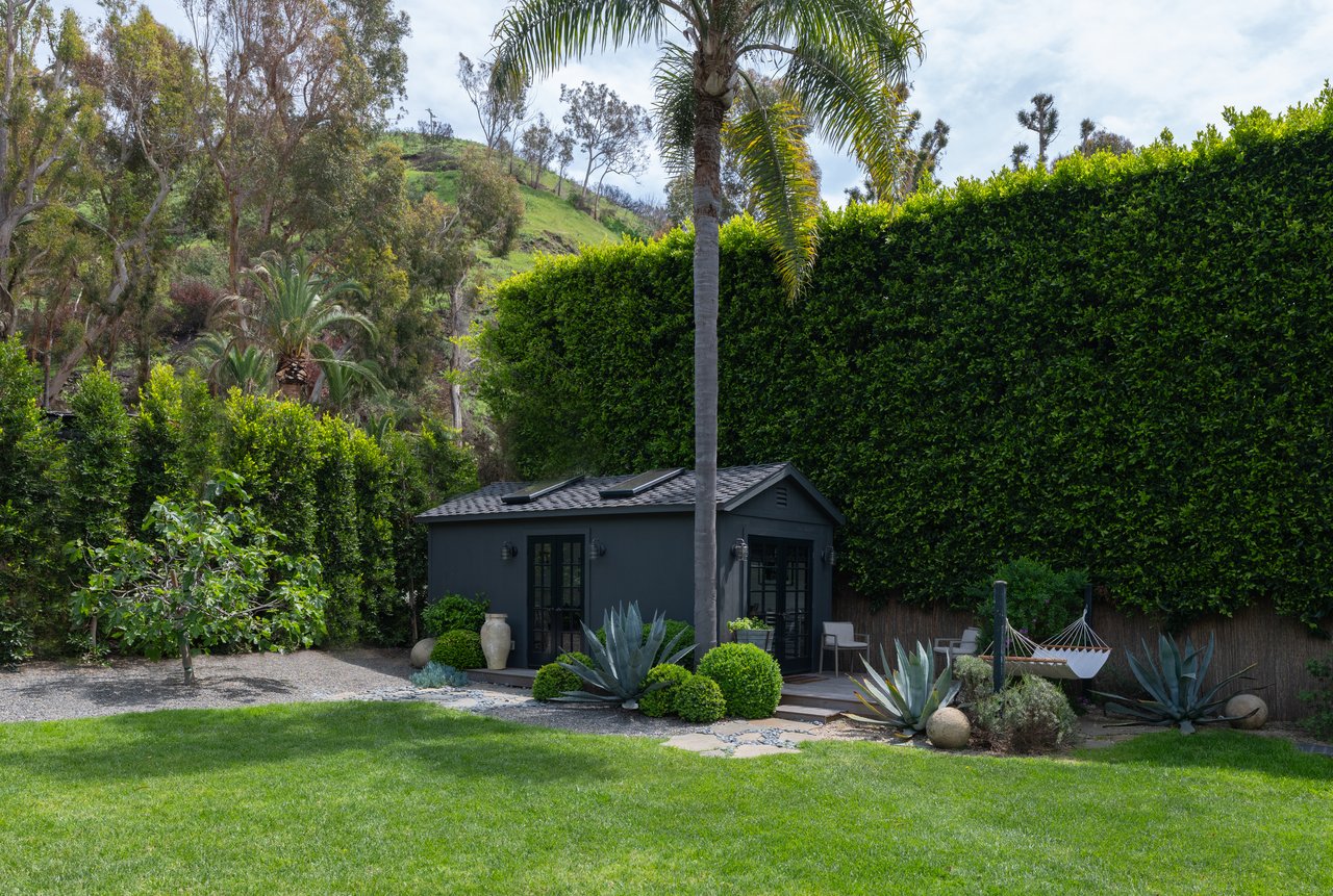 23122 Mariposa De Oro St, Malibu